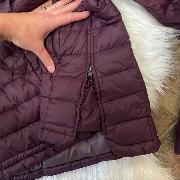 [Mountain Hardwear] Purple Packable Down Jacket - Size Small - Picture 5 of 8